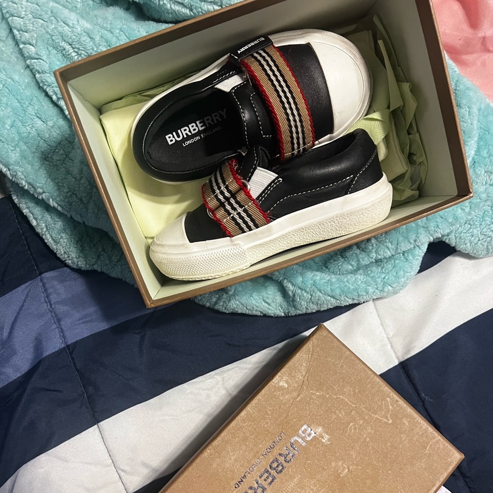Burberry shoe Icon Stripe Ben Slip-On Sneakers